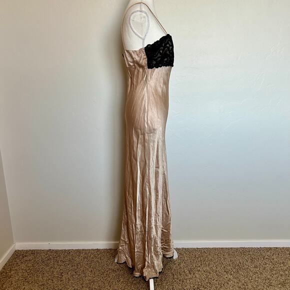 y2k lace and satin dress - Picture 4 of 9